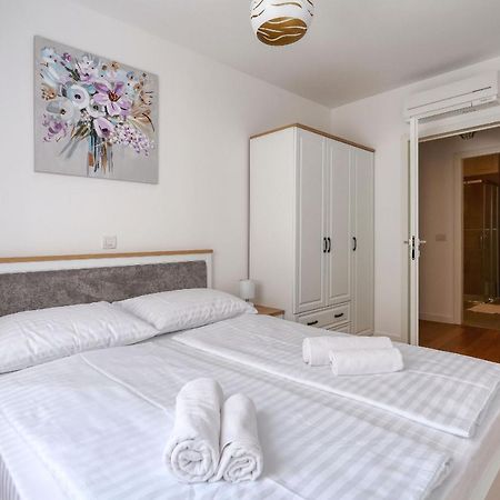Apartments Luna With Free Parking Zadar Exterior foto