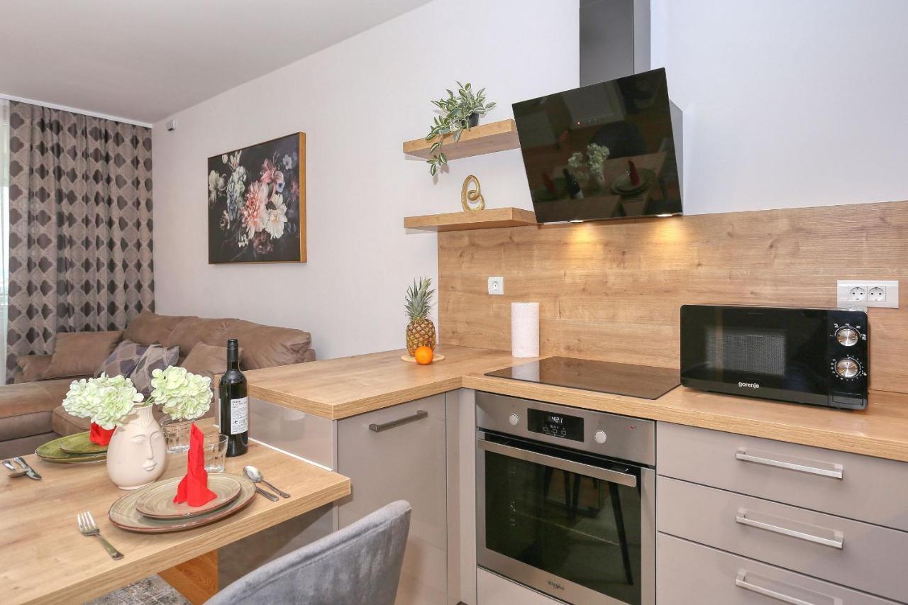 Apartments Luna With Free Parking Zadar Exterior foto