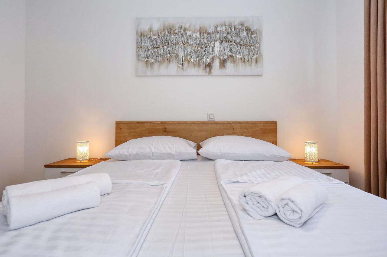 Apartments Luna With Free Parking Zadar Exterior foto