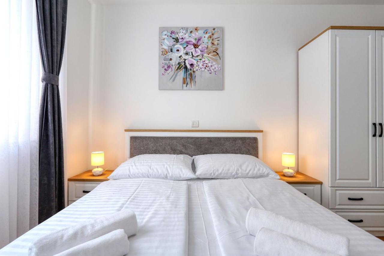 Apartments Luna With Free Parking Zadar Exterior foto