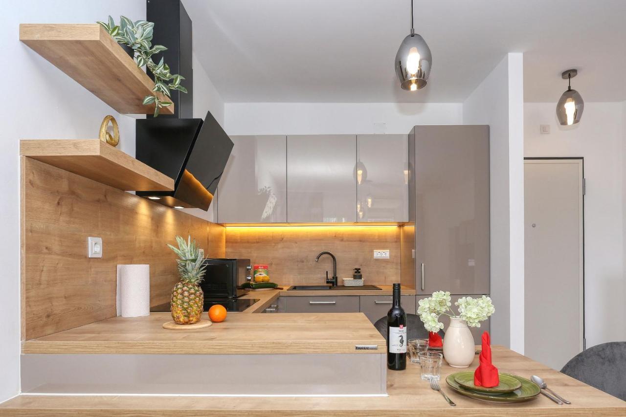 Apartments Luna With Free Parking Zadar Exterior foto