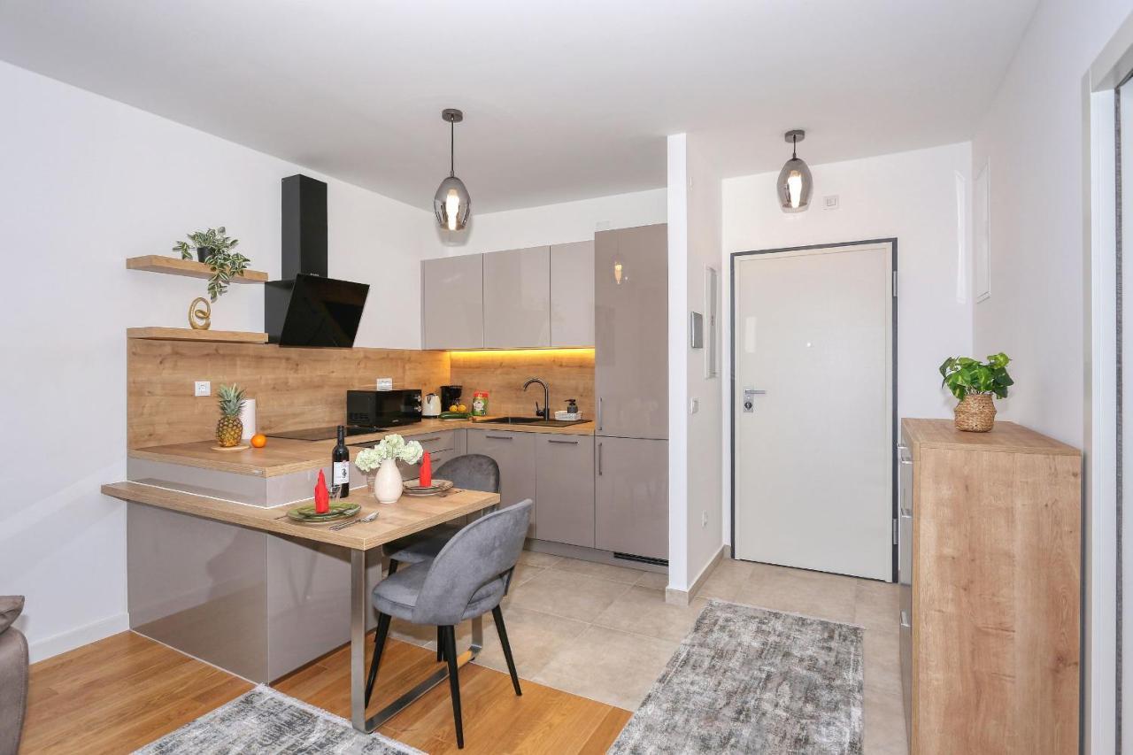 Apartments Luna With Free Parking Zadar Exterior foto