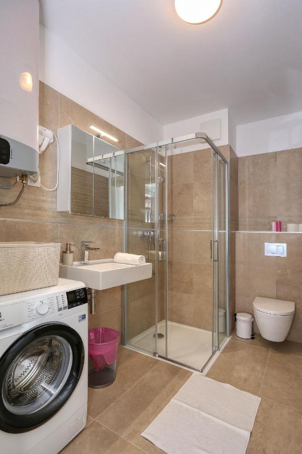 Apartments Luna With Free Parking Zadar Exterior foto