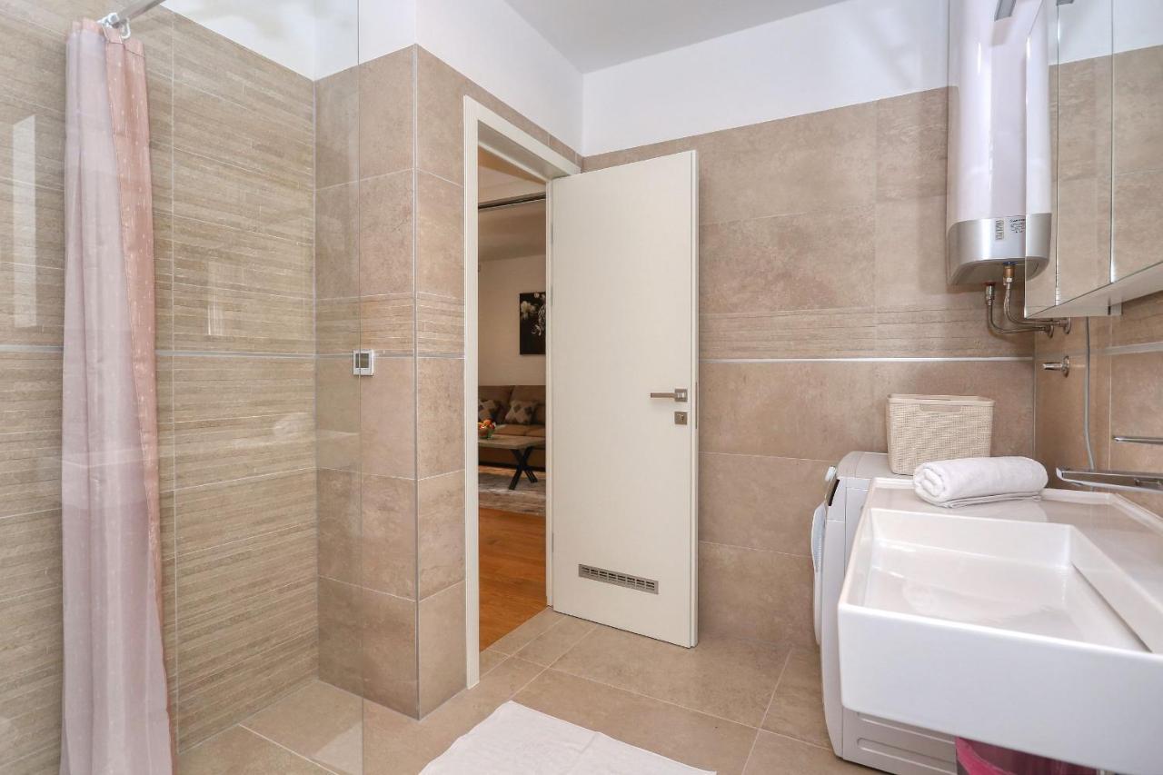 Apartments Luna With Free Parking Zadar Exterior foto